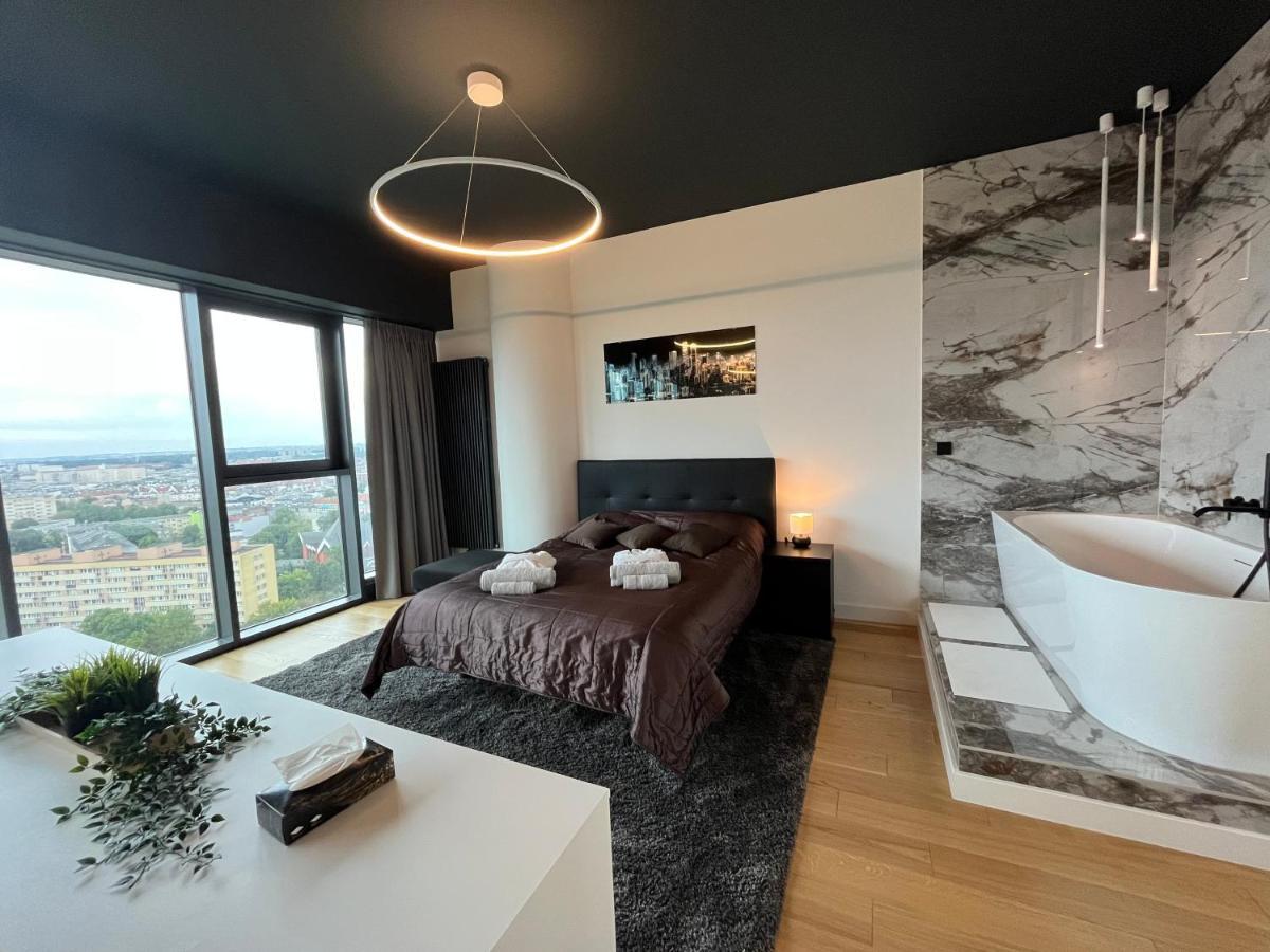 Hanza Tower - Luxurious Apartment 60M2 - 15Th Floor City View Szczecin Extérieur photo