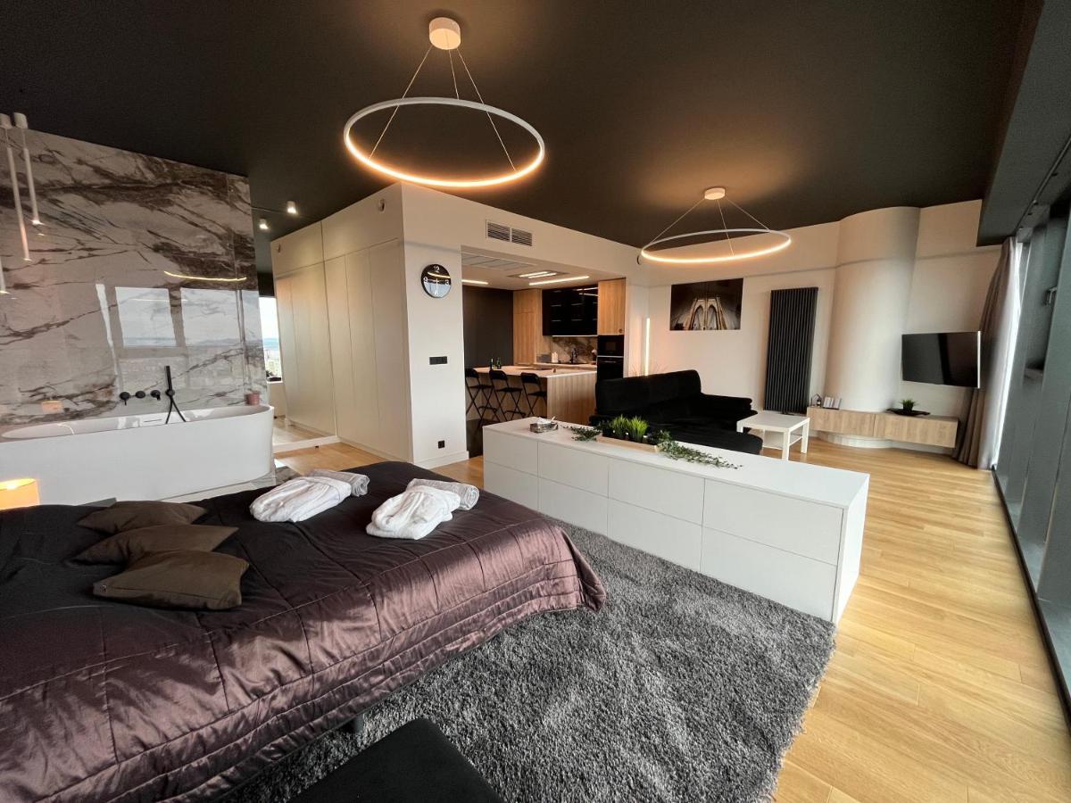 Hanza Tower - Luxurious Apartment 60M2 - 15Th Floor City View Szczecin Extérieur photo